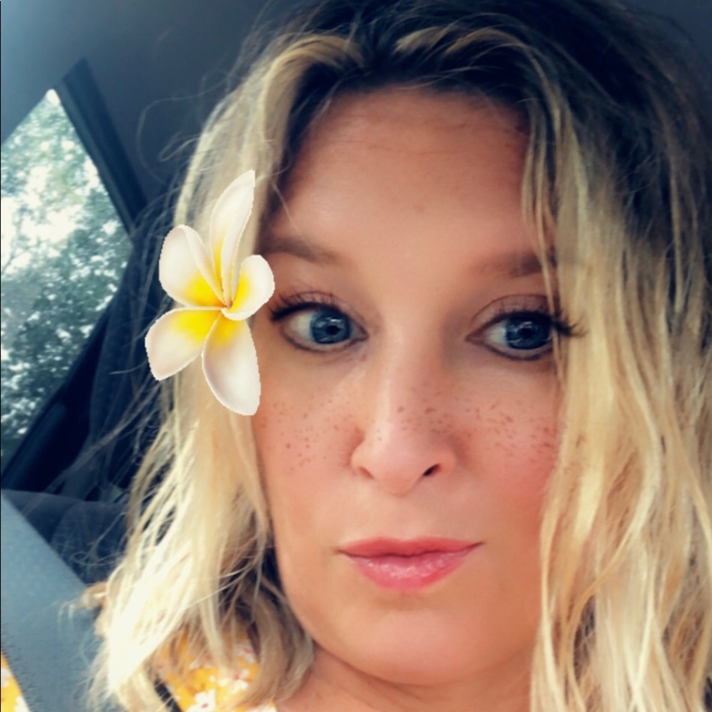 Meet your Posher, Pamela